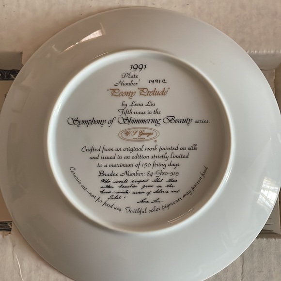 Set of 4 Bradford Exchange Collectible Plates - Picture 6 of 8